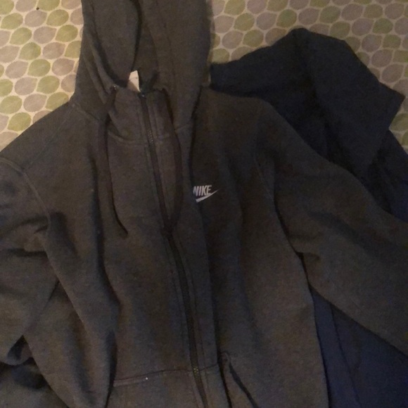 Nike hoodie - Picture 2 of 2